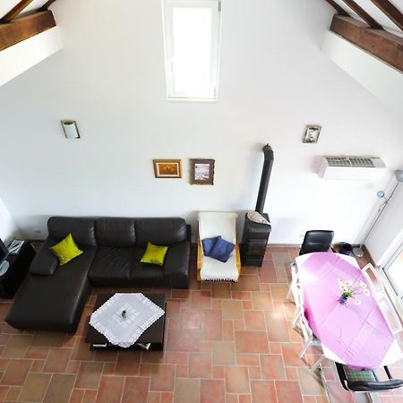 Spacious Apartment Lucia Prožura Exteriör bild